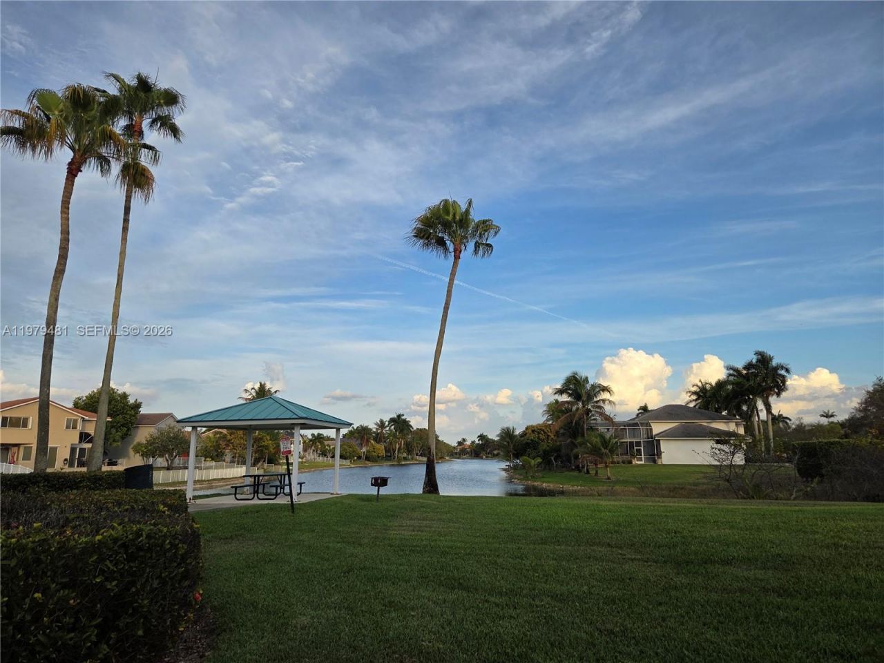 17594 SW 12th St, Pembroke Pines, FL 33029 Photo