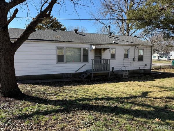 1109 Kilgore Drive, St Louis, MO 63137