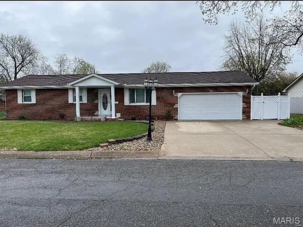 437 S Walnut Street , Bethalto, IL 62010