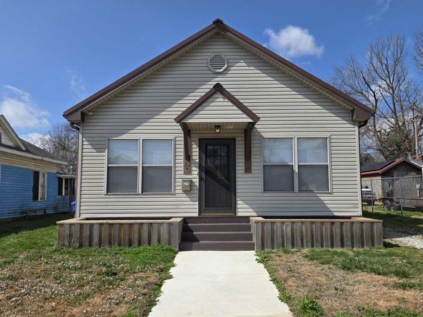 15 C Street NW, Miami, OK 74354