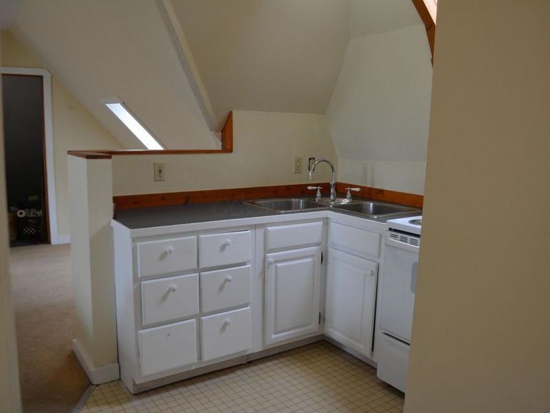 1353 Highland Street, Unit D, Columbus, OH 43201 Photo 6