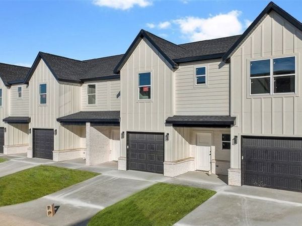 1714 Cuppett Circle, Pea Ridge, AR 72751