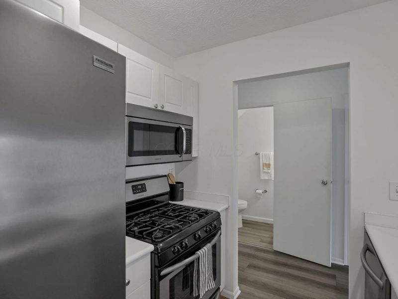 4641 Athalia Drive, Unit 18b, Columbus, OH 43228 Photo 15