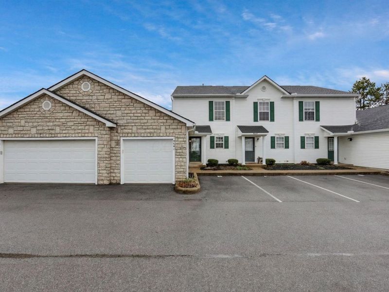 4641 Athalia Drive, Unit 18b, Columbus, OH 43228 Photo 2