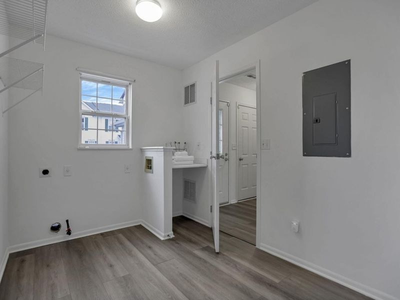 4641 Athalia Drive, Unit 18b, Columbus, OH 43228 Photo 21