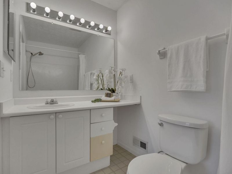 4641 Athalia Drive, Unit 18b, Columbus, OH 43228 Photo 28