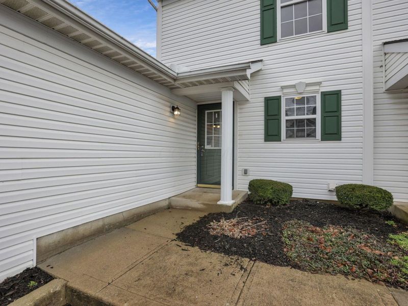 4641 Athalia Drive, Unit 18b, Columbus, OH 43228 Photo 4