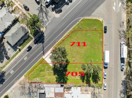 705 Oak St, Roseville, CA 95678 Photo