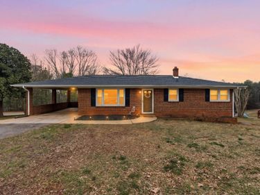 1134 Lynch Mill Road, Altavista, VA 24517