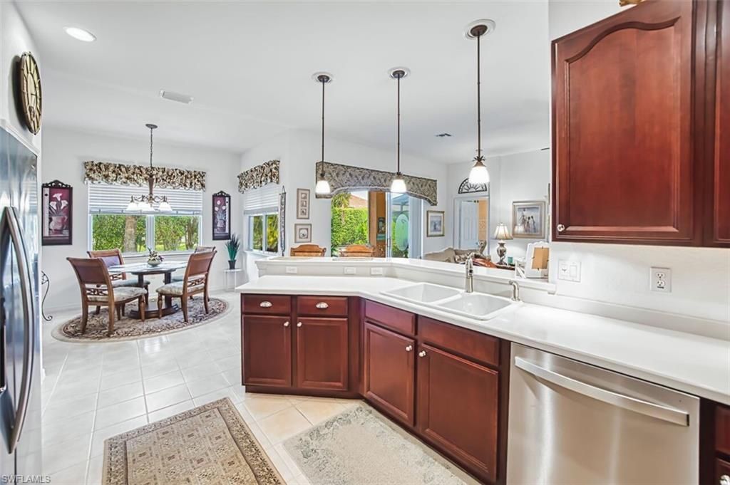 9710 Las Casas Dr , Fort Myers, FL 33919 Photo