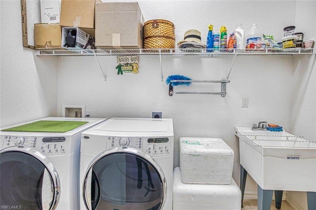 9710 Las Casas Dr , Fort Myers, FL 33919 Photo