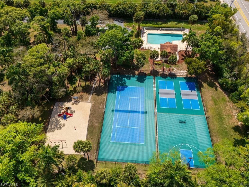 9710 Las Casas Dr, Fort Myers, FL 33919 Photo