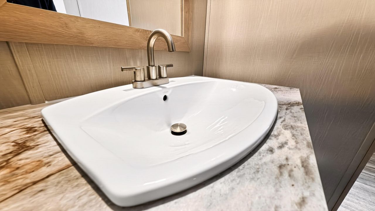 122 Chapel Cross Road Photo 15