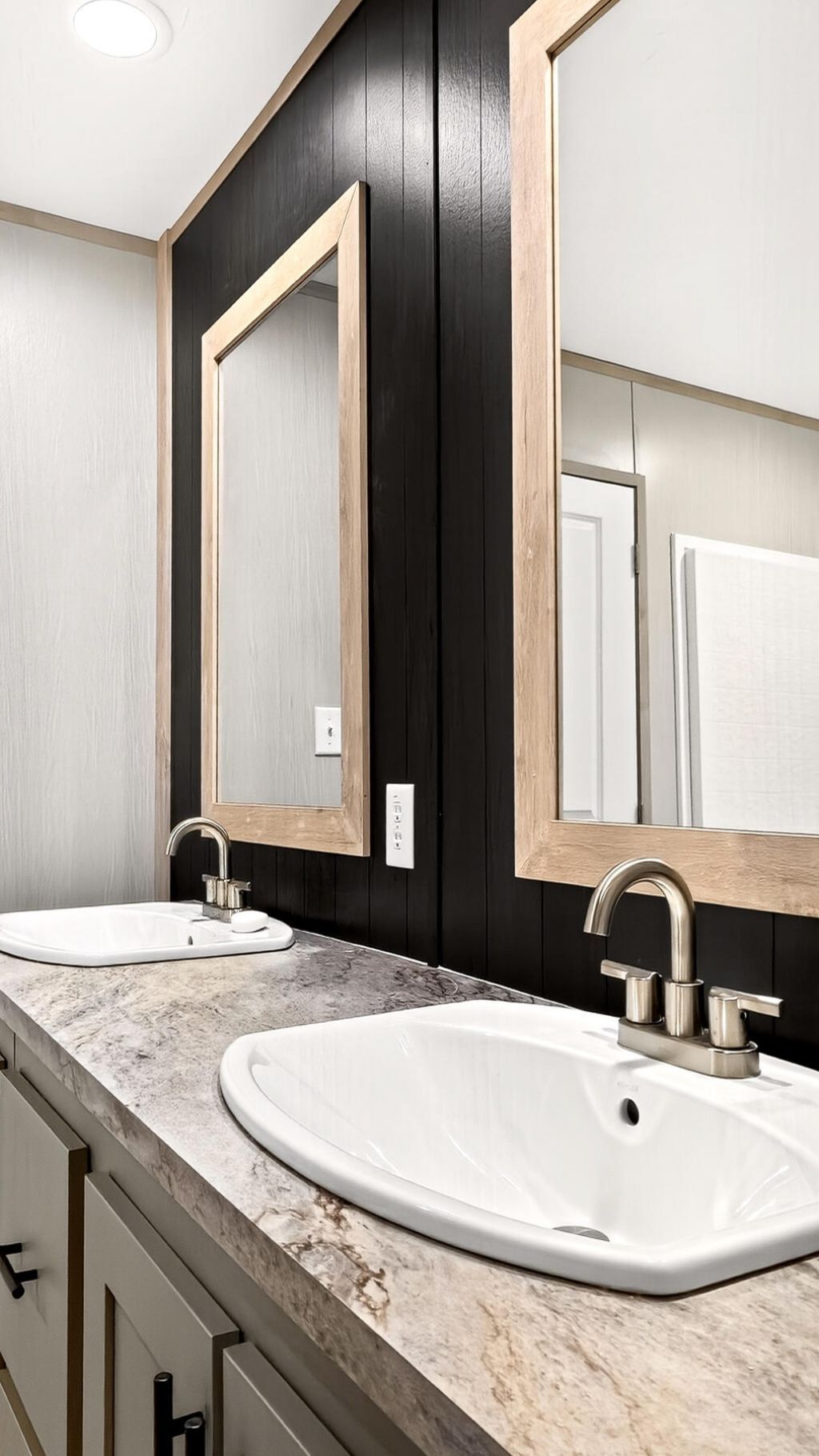 122 Chapel Cross Road Photo 7