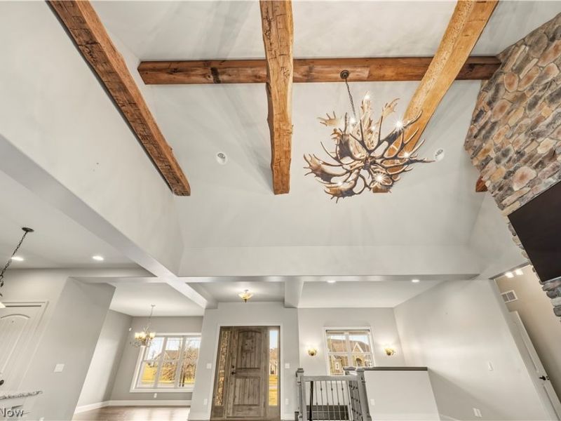 436 Heatherby Lane NE, Hartville, OH 44632 Photo 11