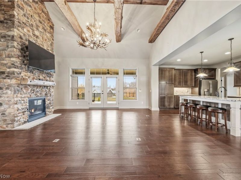 436 Heatherby Lane NE, Hartville, OH 44632 Photo 5