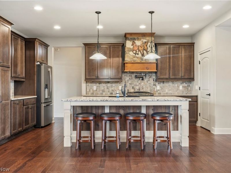 436 Heatherby Lane NE, Hartville, OH 44632 Photo 8