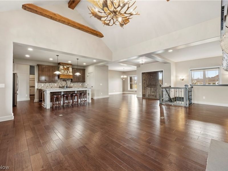 436 Heatherby Lane NE, Hartville, OH 44632 Photo 9