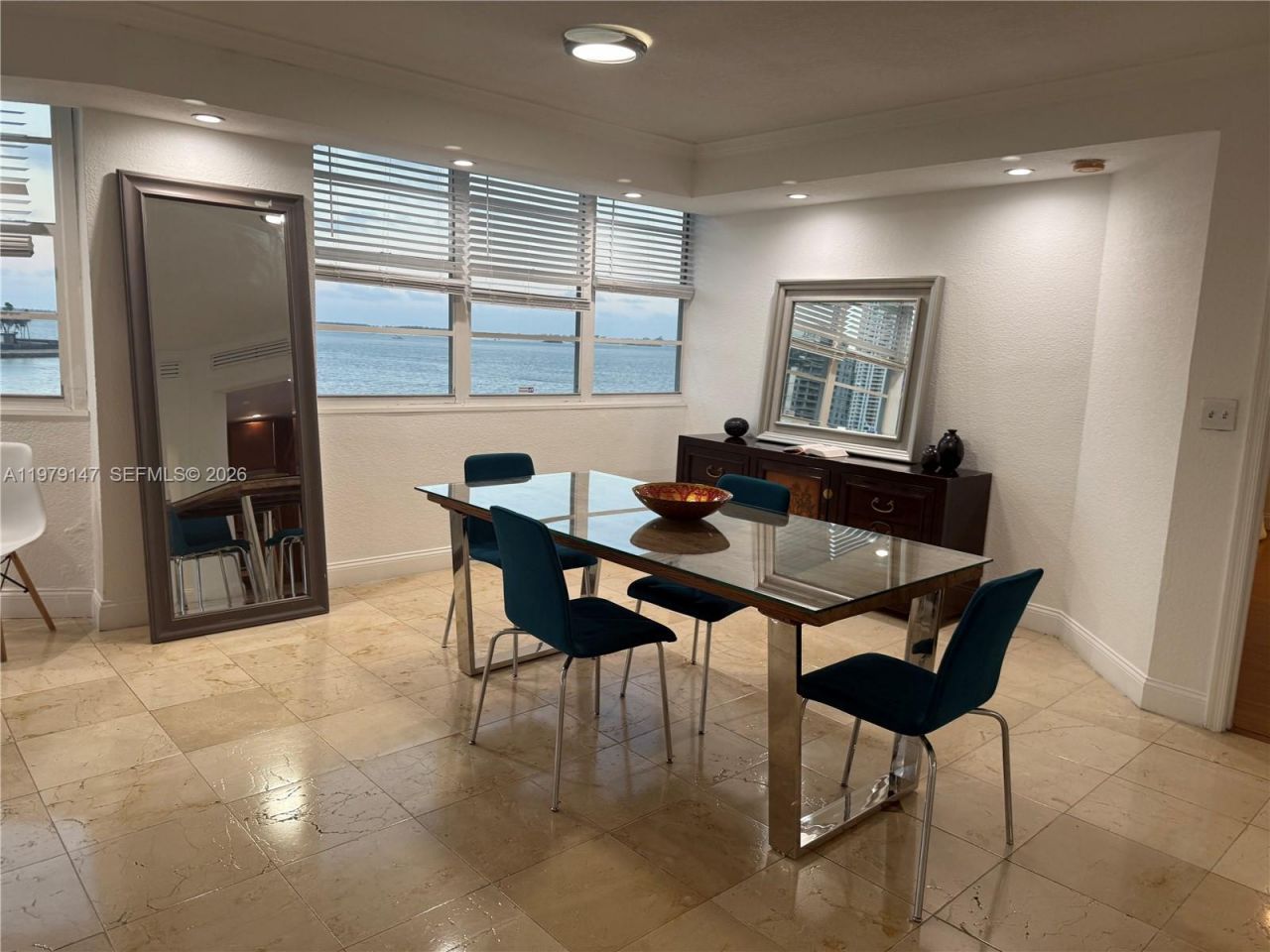 801 Brickell Bay Dr , Unit 470, Miami, FL 33131 Photo