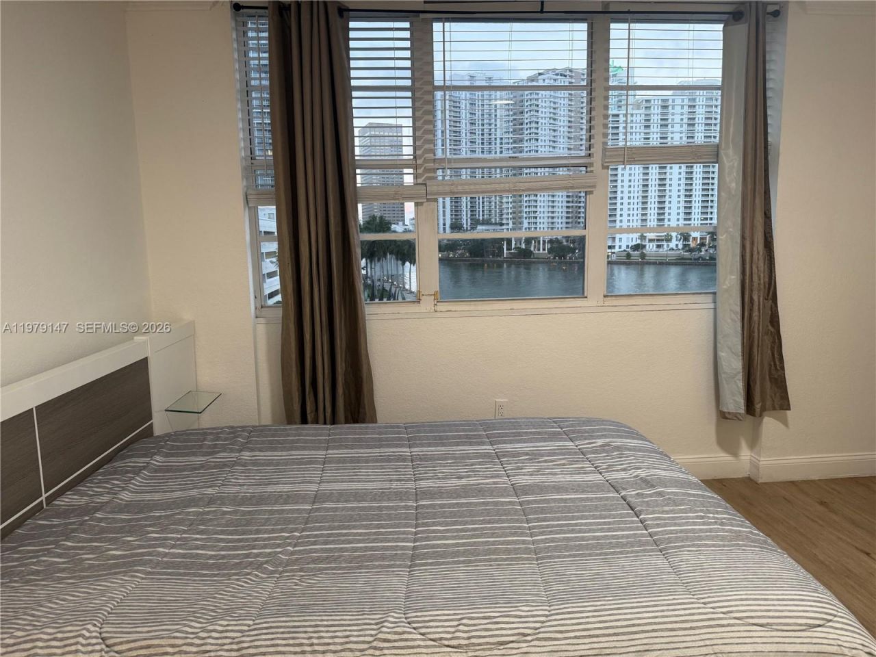 801 Brickell Bay Dr , Unit 470, Miami, FL 33131 Photo