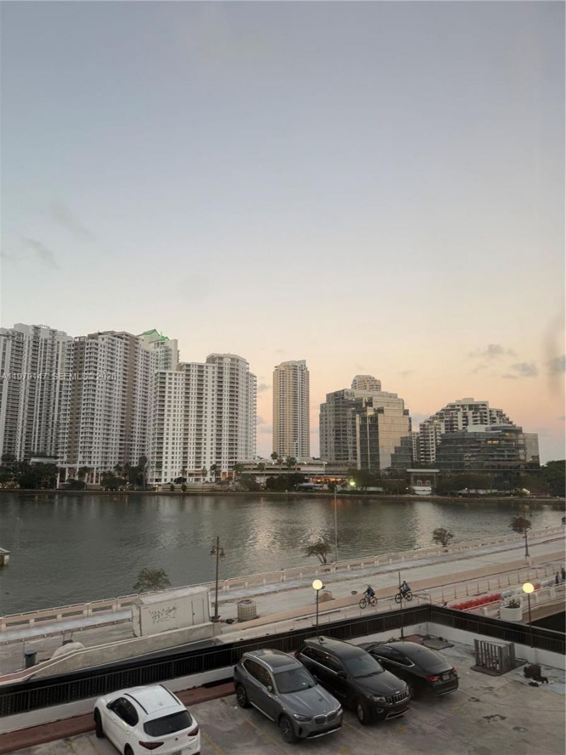 801 Brickell Bay Dr , Unit 470, Miami, FL 33131 Photo