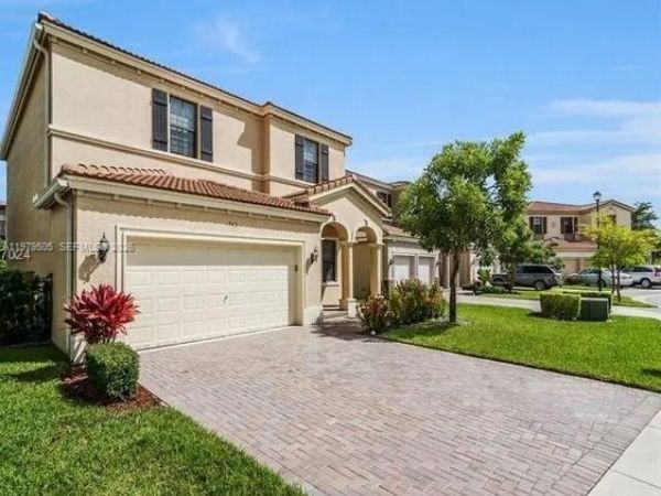 965 NE 193rd Ter , Unit 965, Miami, FL 33179