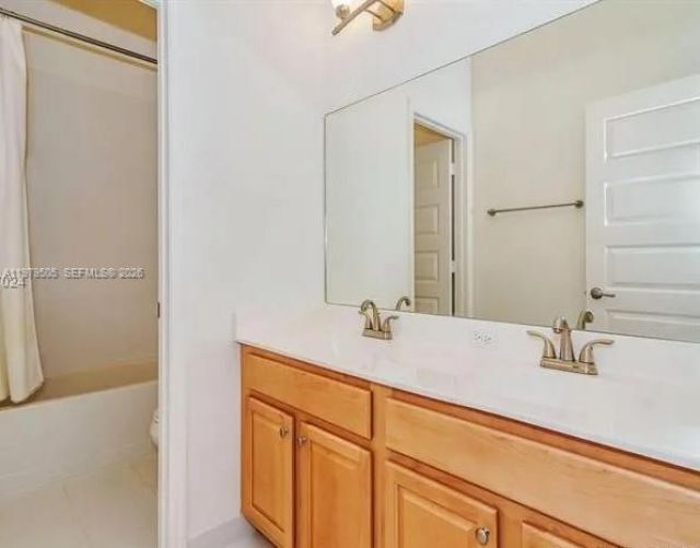 965 NE 193rd Ter , Unit 965, Miami, FL 33179 Photo