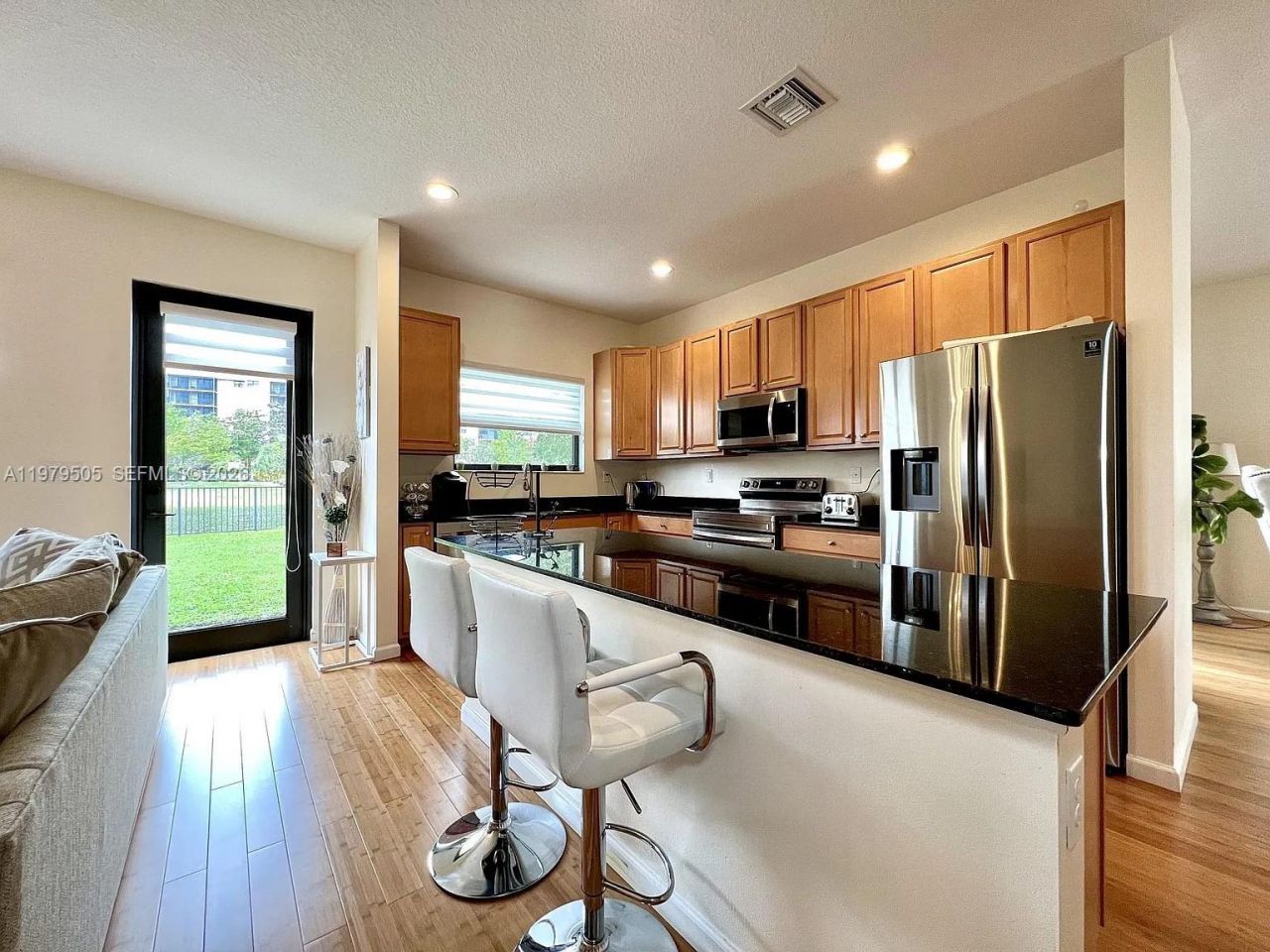 965 NE 193rd Ter , Unit 965, Miami, FL 33179 Photo