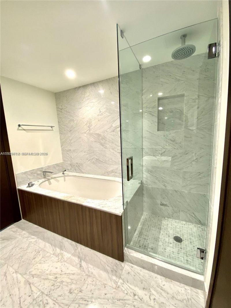 1000 Brickell Plz, Unit 3503, Miami, FL 33131 Photo