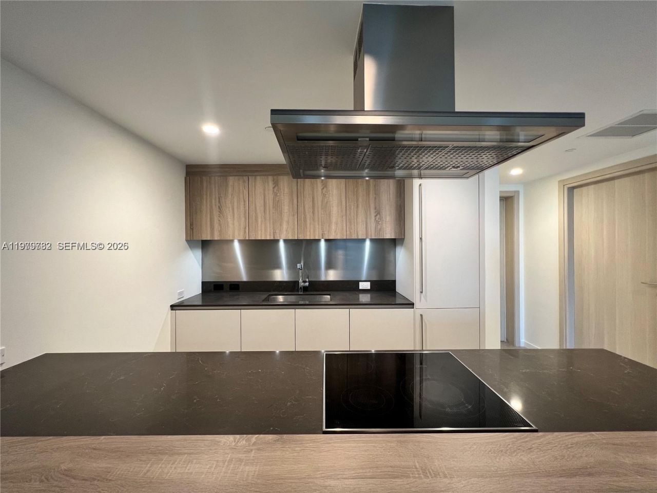 1000 Brickell Plz, Unit 3503, Miami, FL 33131 Photo