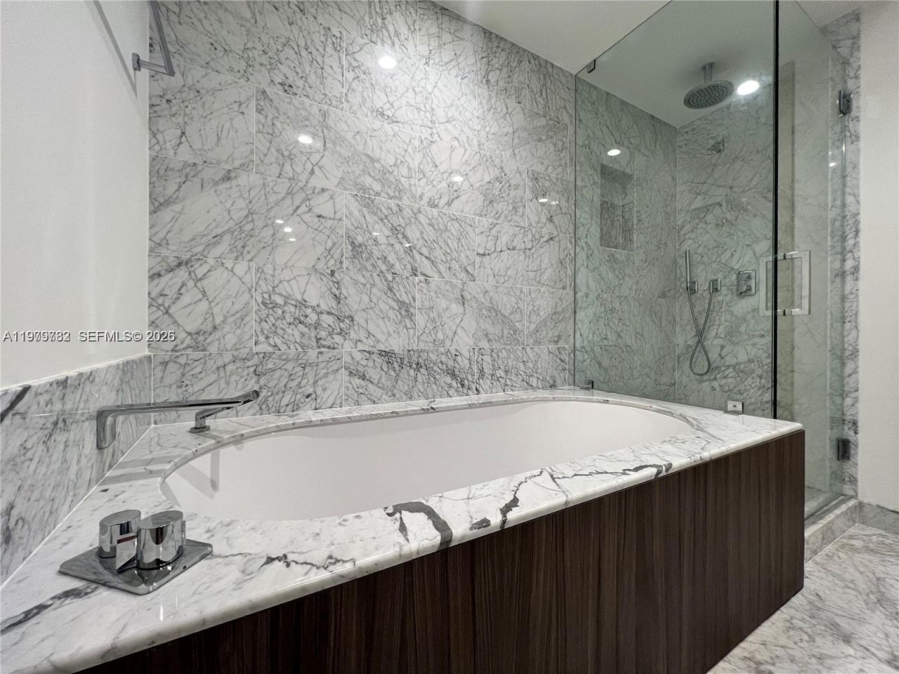 1000 Brickell Plz, Unit 3503, Miami, FL 33131 Photo