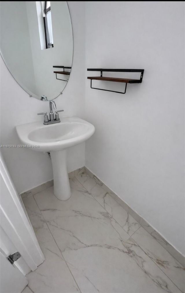 4980 Whispering Way , Unit -, Dania Beach, FL 33312 Photo