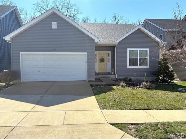 952 Meramec Grove Drive , Ballwin, MO 63021