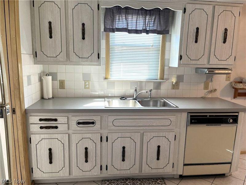 12416 Eastwood Boulevard, Garfield Heights, OH 44125 Photo 10