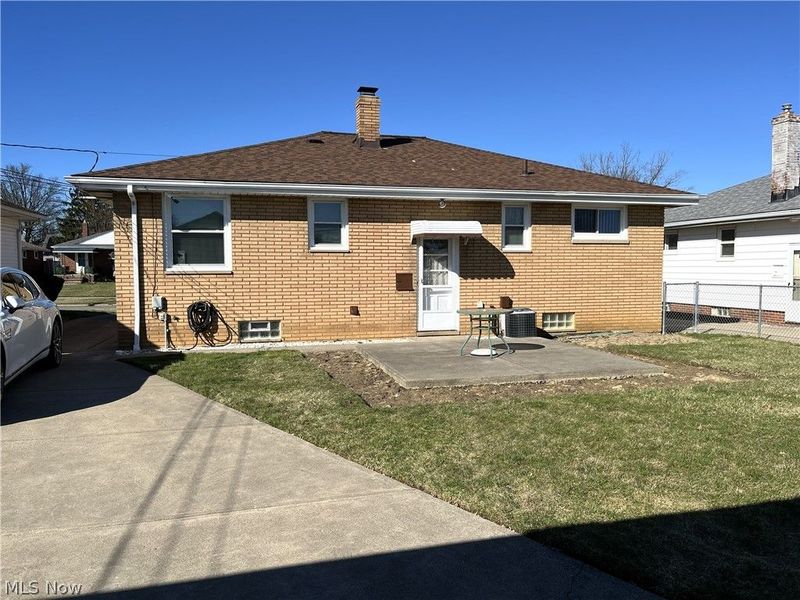 12416 Eastwood Boulevard, Garfield Heights, OH 44125 Photo 2