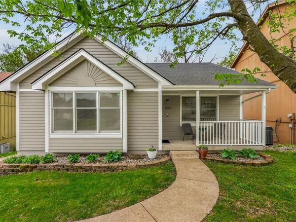 1907 NW 62nd Terrace, Kansas City, MO 64151