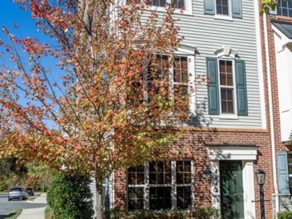 4442 POTOMAC HIGHLANDS CIRCLE, TRIANGLE, VA 22172