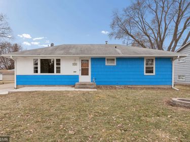 8238 Oakland Avenue S, Bloomington, MN 55420