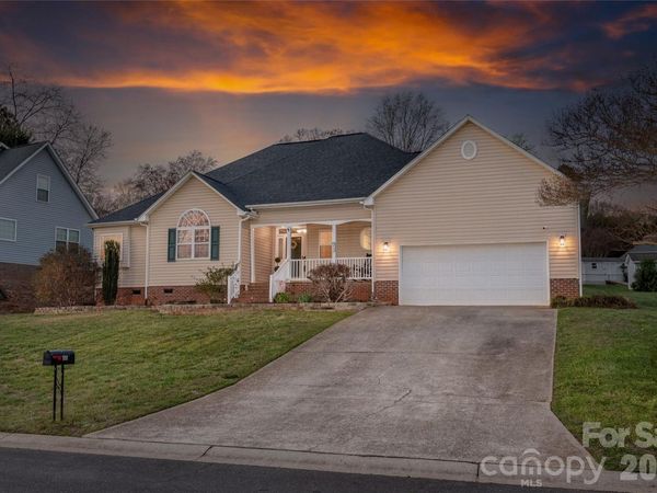 108 Deerfield Drive, Mount Holly, NC 28120