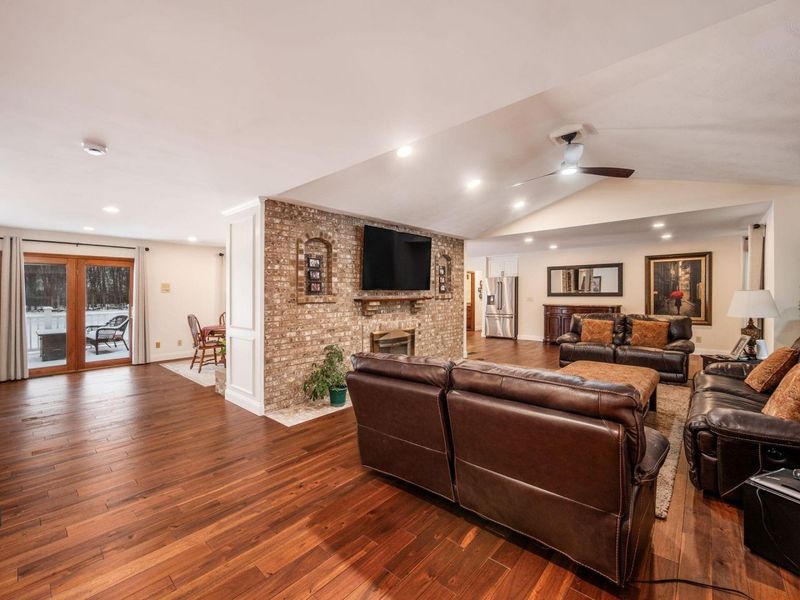 2295 Olmstead Road, West Jefferson, OH 43162 Photo 6