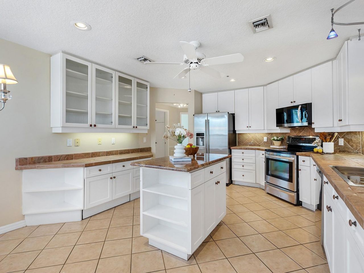 5420 Eagles Point Circle , Unit 106, Sarasota, FL 34231 Photo