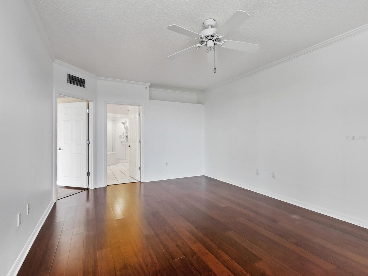 5420 Eagles Point Circle , Unit 106, Sarasota, FL 34231 Photo