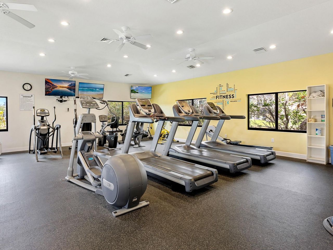 5420 Eagles Point Circle , Unit 106, Sarasota, FL 34231 Photo