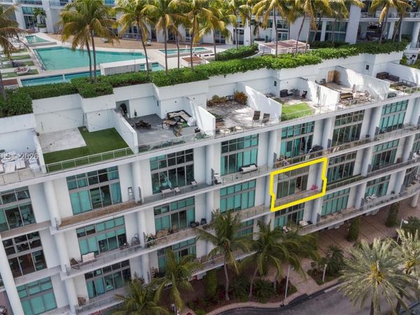 90 SW 3rd St , Unit TH505, Miami, FL 33130