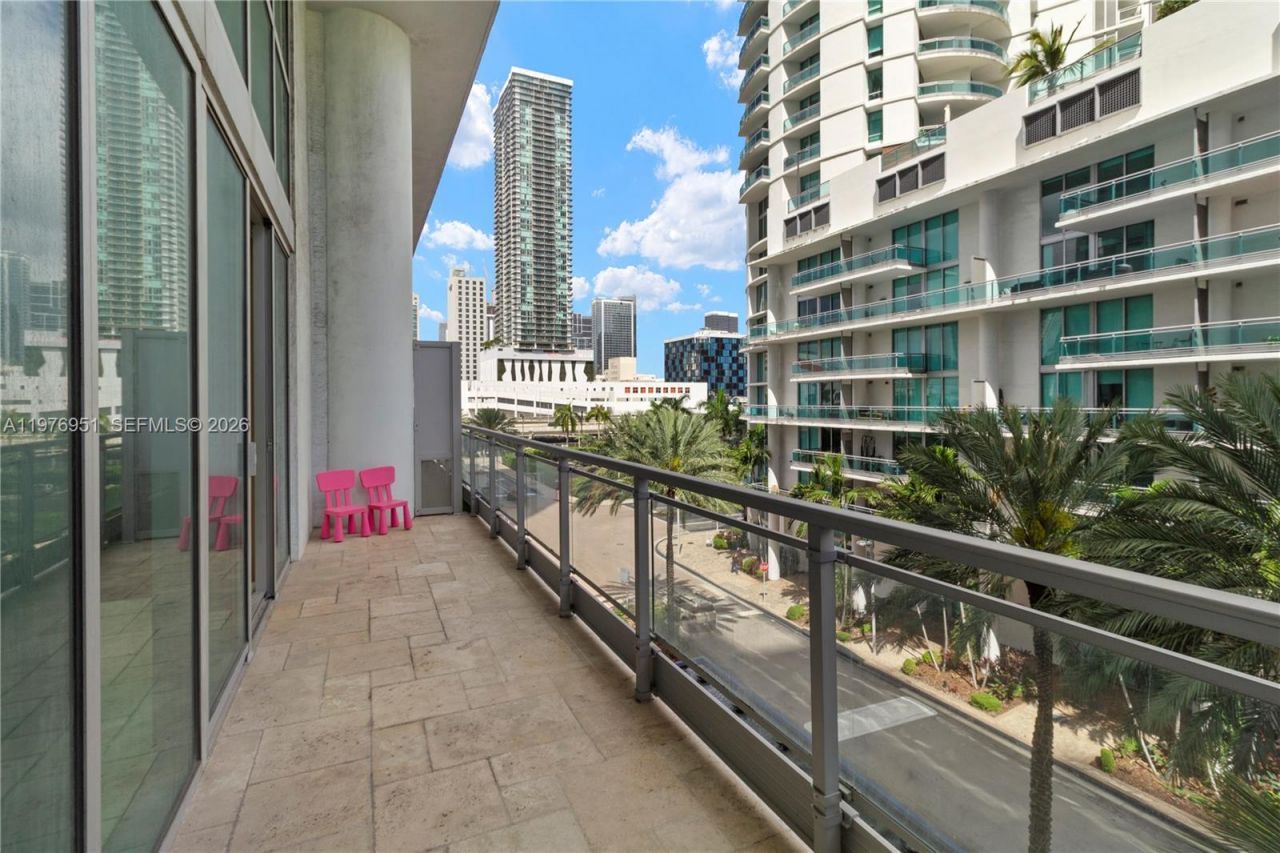 90 SW 3rd St , Unit TH505, Miami, FL 33130 Photo