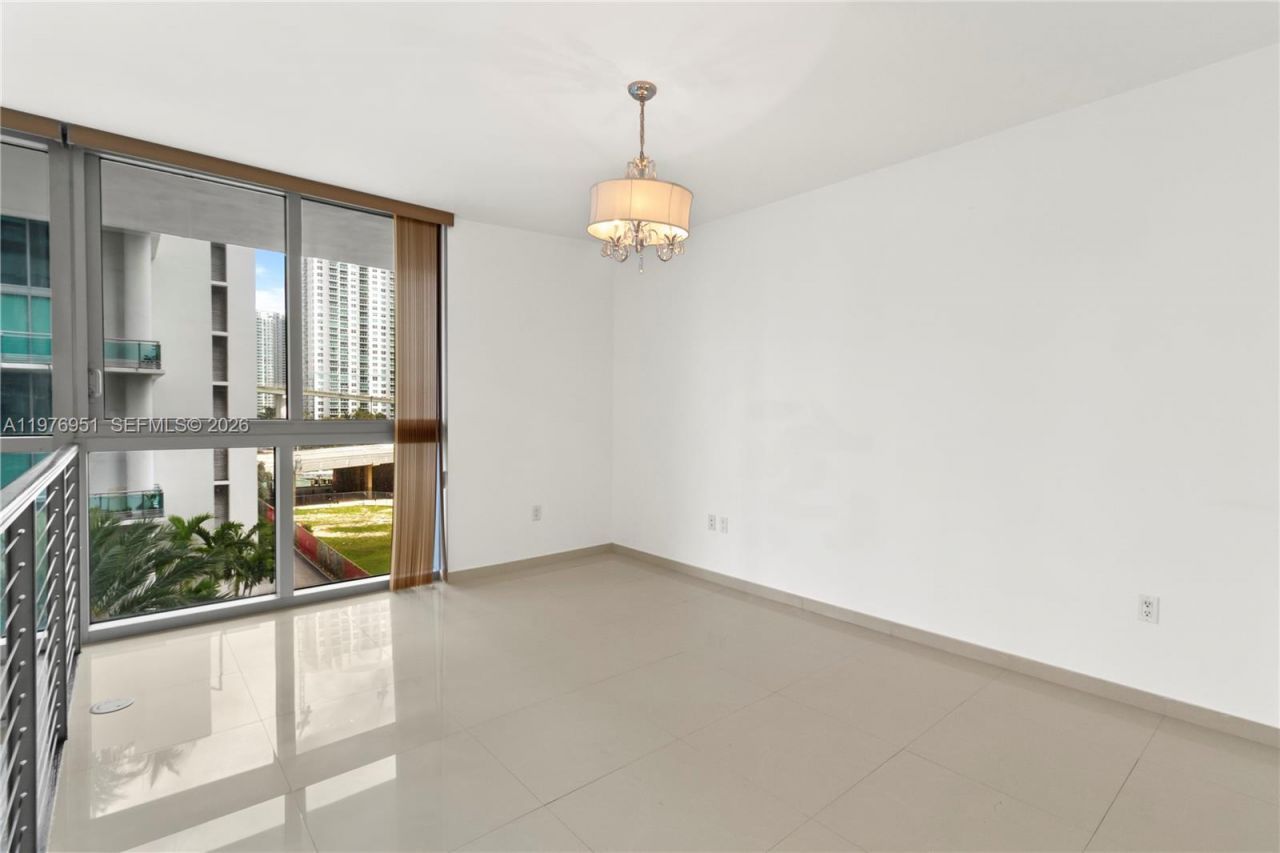 90 SW 3rd St , Unit TH505, Miami, FL 33130 Photo