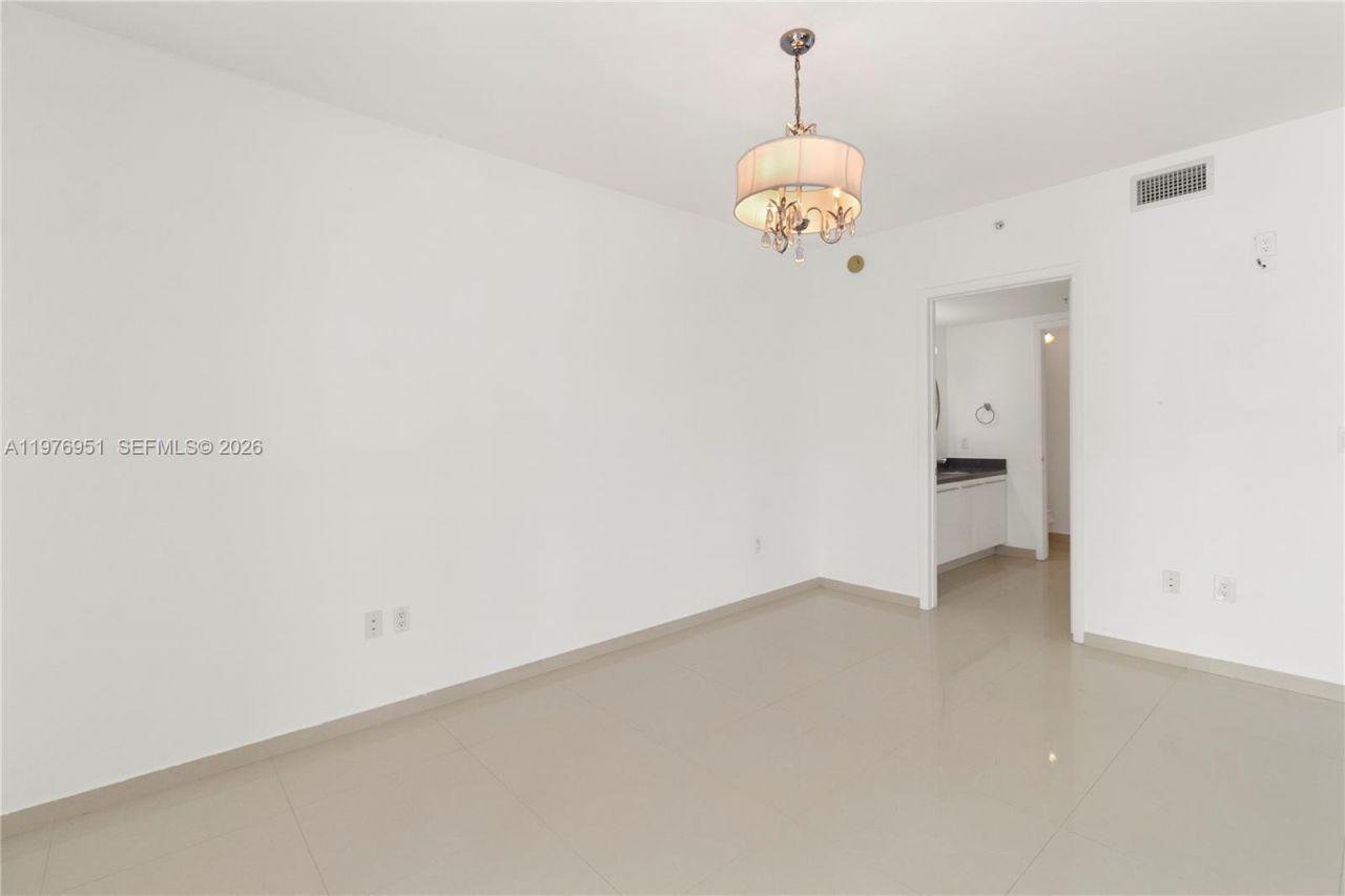 90 SW 3rd St , Unit TH505, Miami, FL 33130 Photo