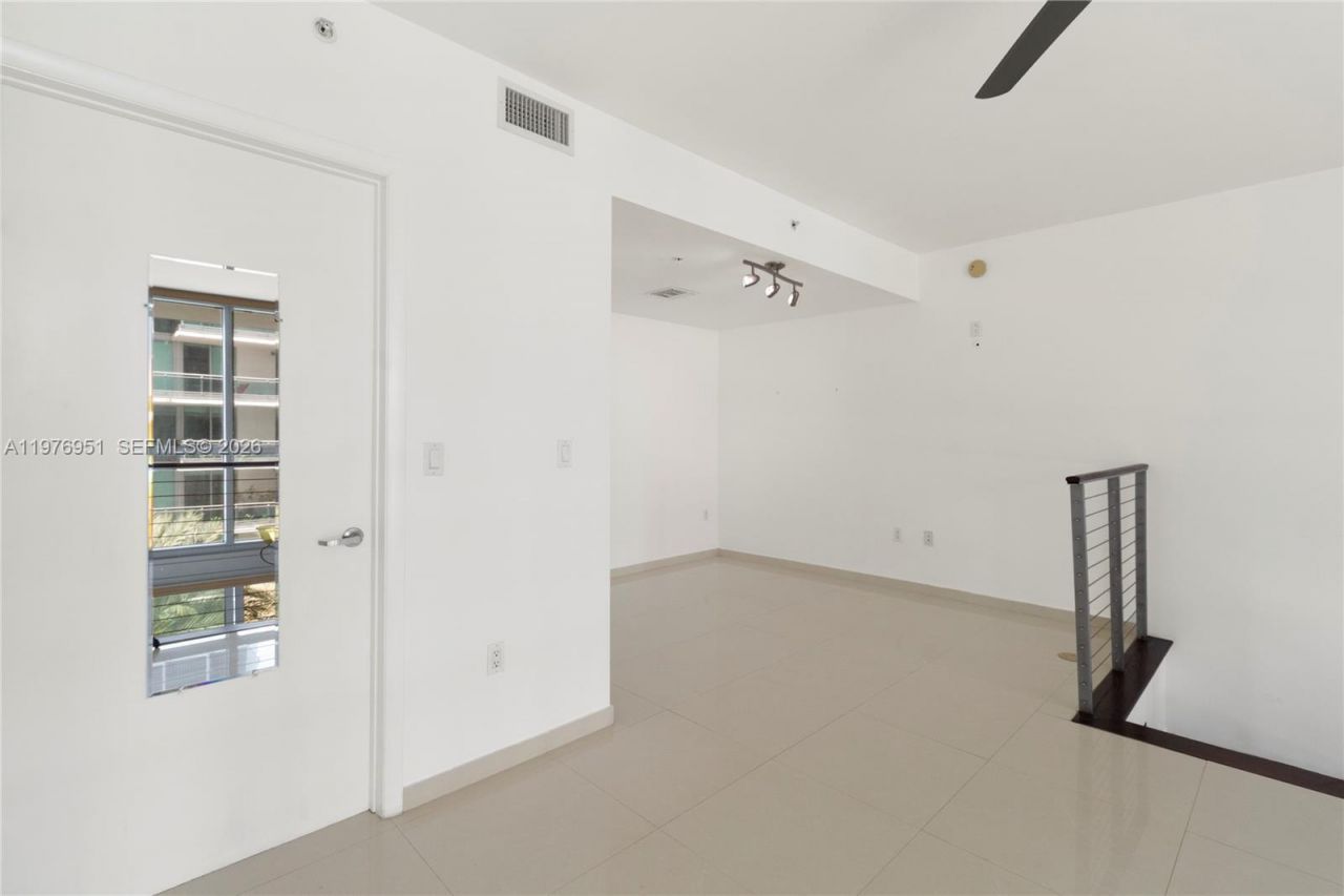 90 SW 3rd St , Unit TH505, Miami, FL 33130 Photo