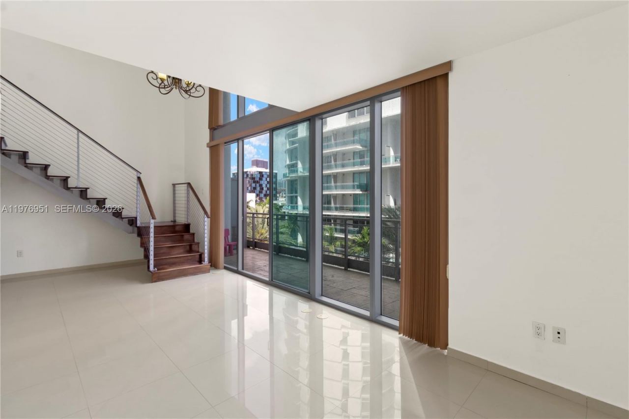 90 SW 3rd St , Unit TH505, Miami, FL 33130 Photo