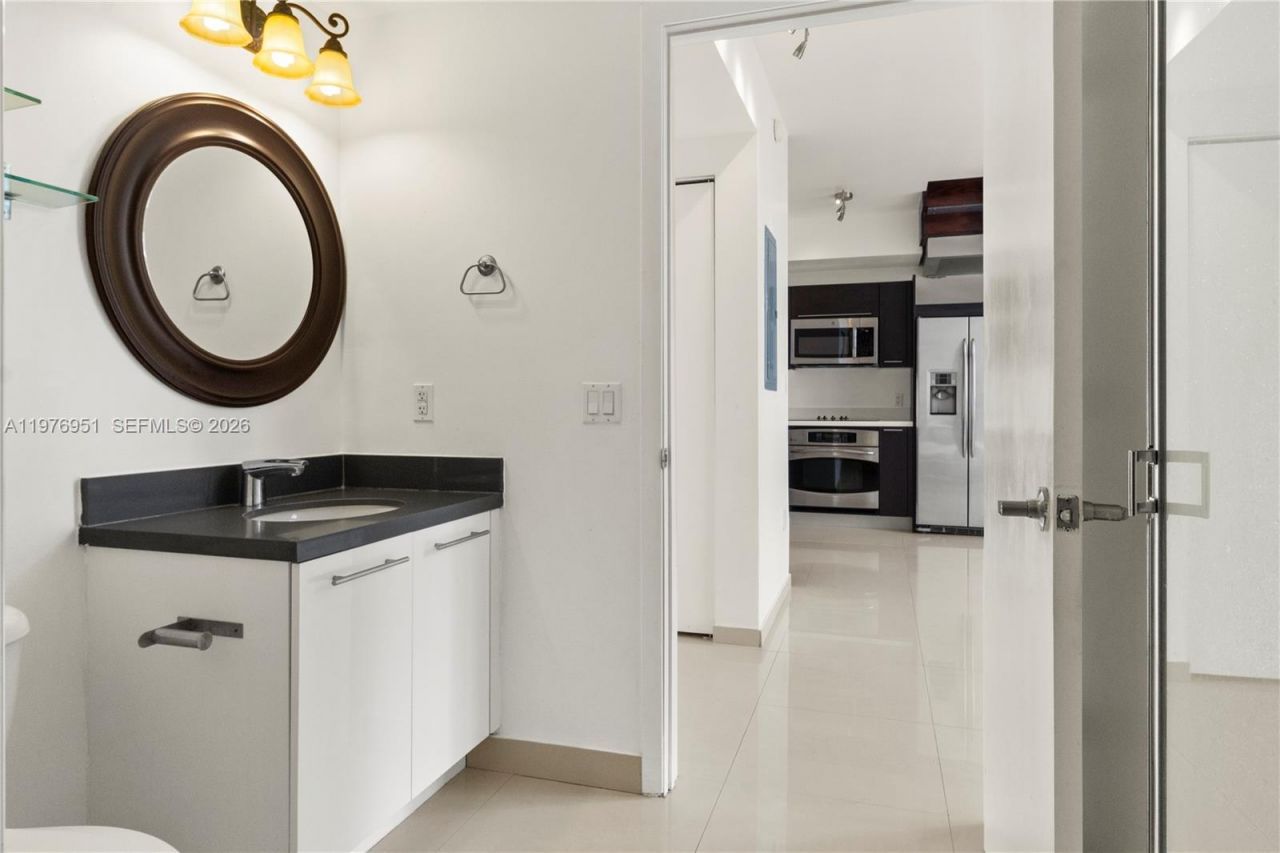 90 SW 3rd St , Unit TH505, Miami, FL 33130 Photo